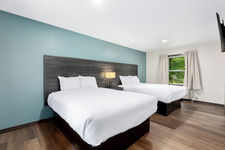 Room 11 of 24