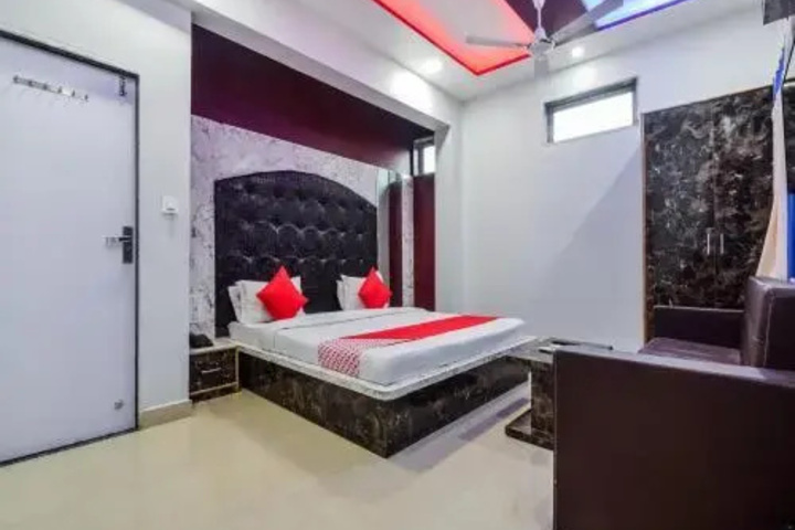 Room 3 of 15