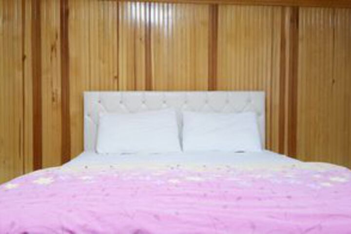 Room 9 of 29