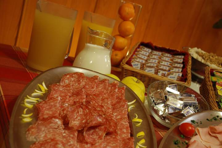 Dining 96 of 112