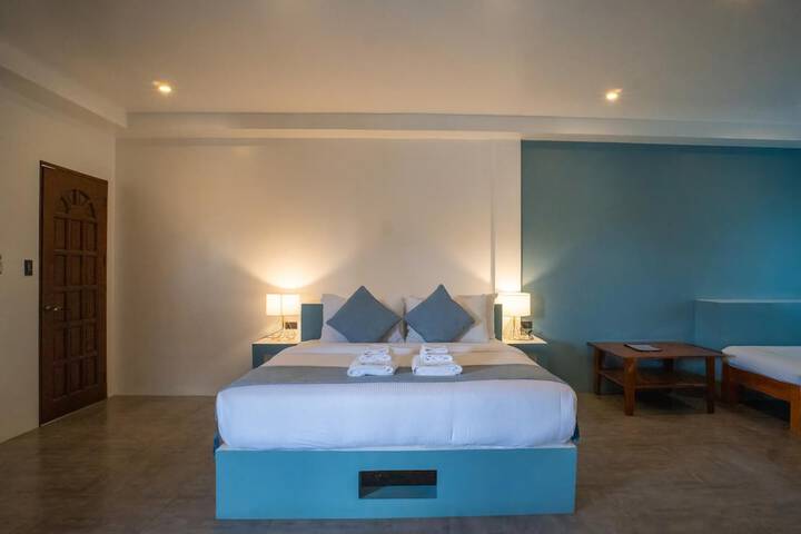 Room 25 of 120