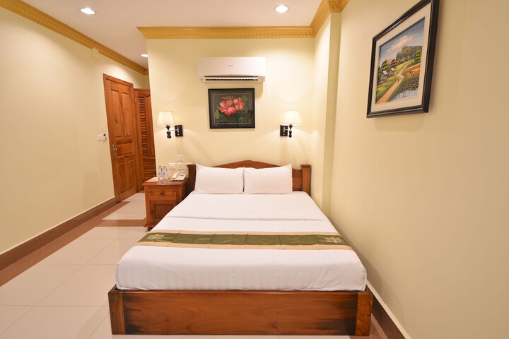 Room 14 of 34