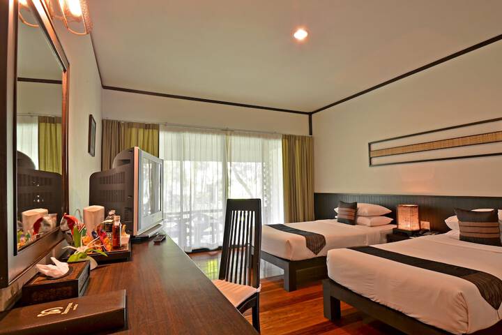 Room 6 of 85