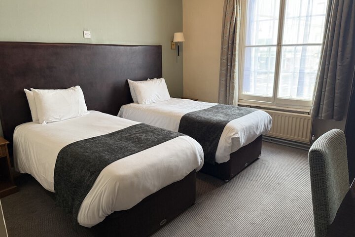 Room 13 of 49