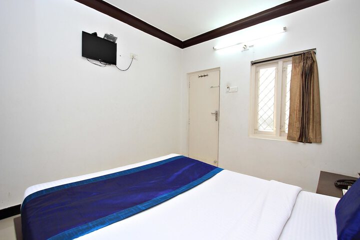 Room 12 of 21