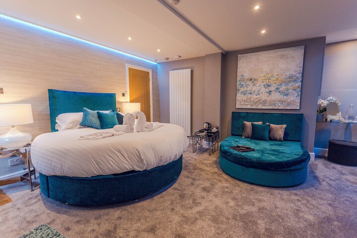 Room 53 of 390