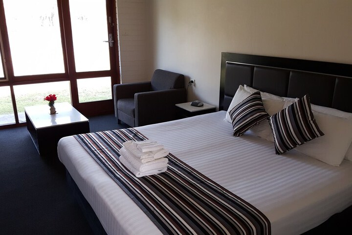 Room 8 of 43