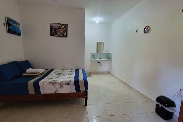 Room 10 of 28