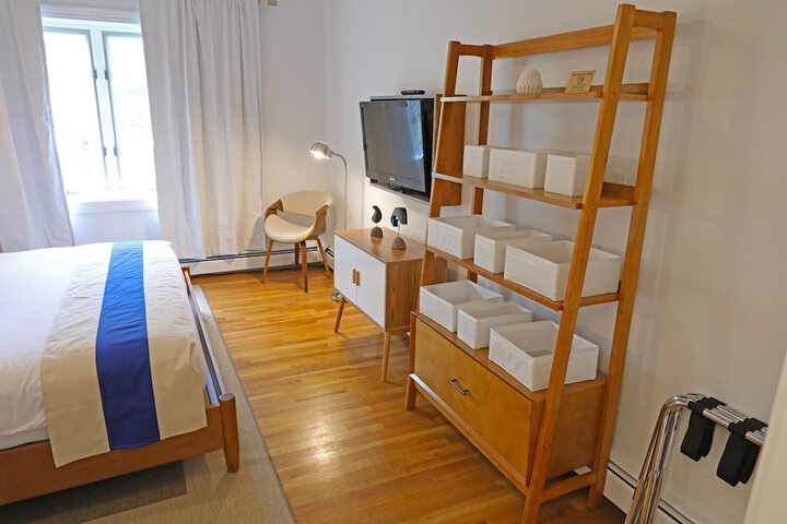 Room 27 of 72