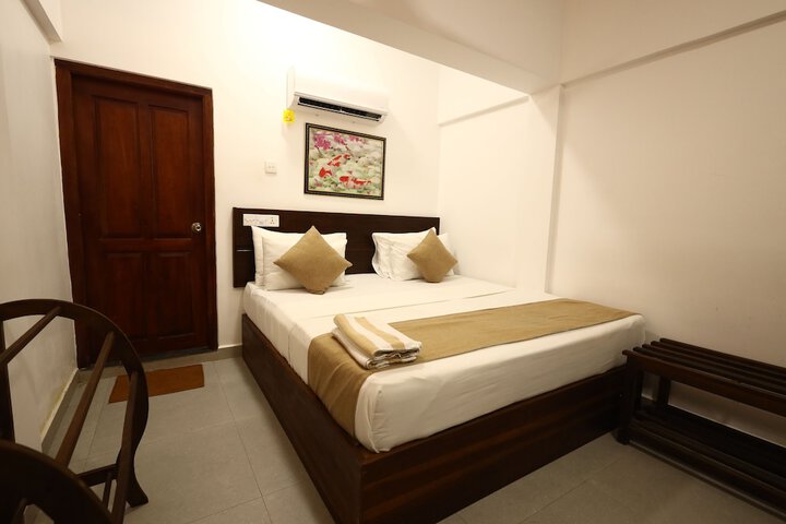 Room 16 of 40