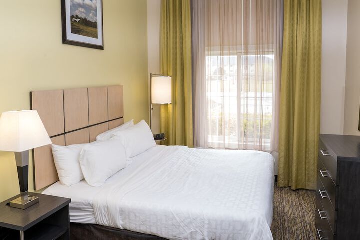 2 Queen Beds Studio Suite (8 of 16)