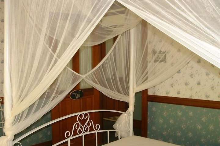 Room 3 of 25