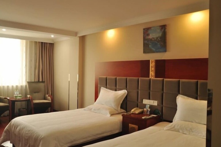 Room 15 of 51