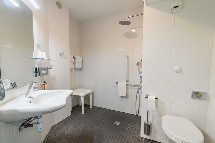 Room 20 of 91