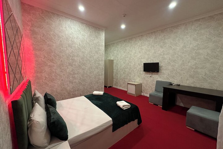 Room 46 of 78