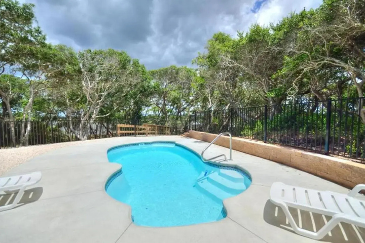 Pool 12 of 19