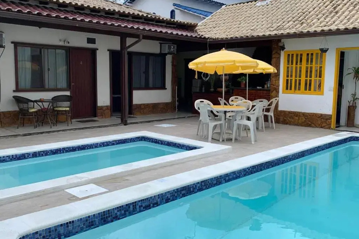 Pool 4 of 11