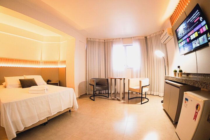 Room 7 of 33