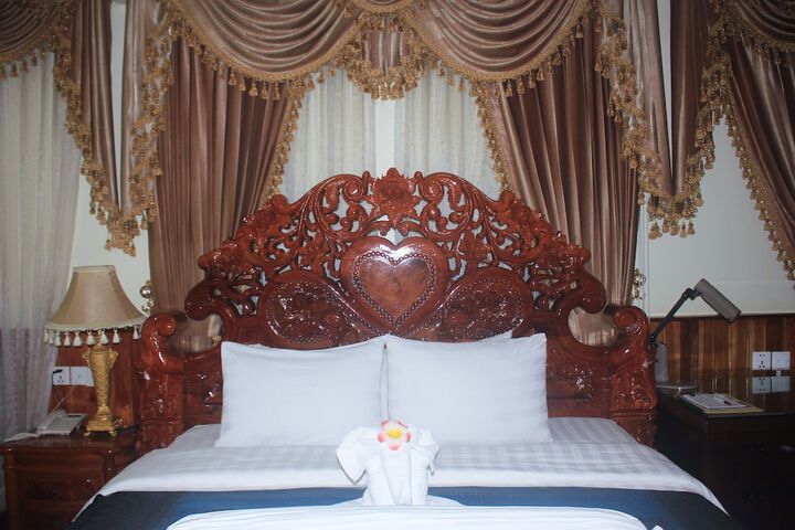 Room 12 of 63