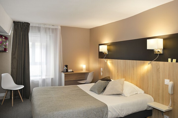 Room 9 of 31