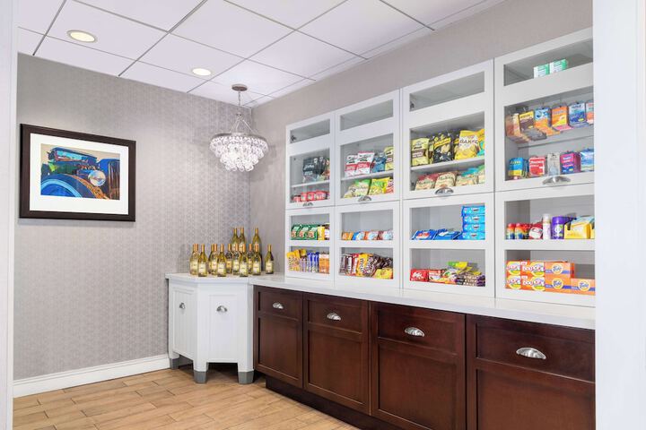 Snack bar