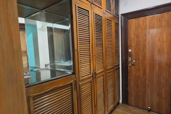 Room 57 of 181