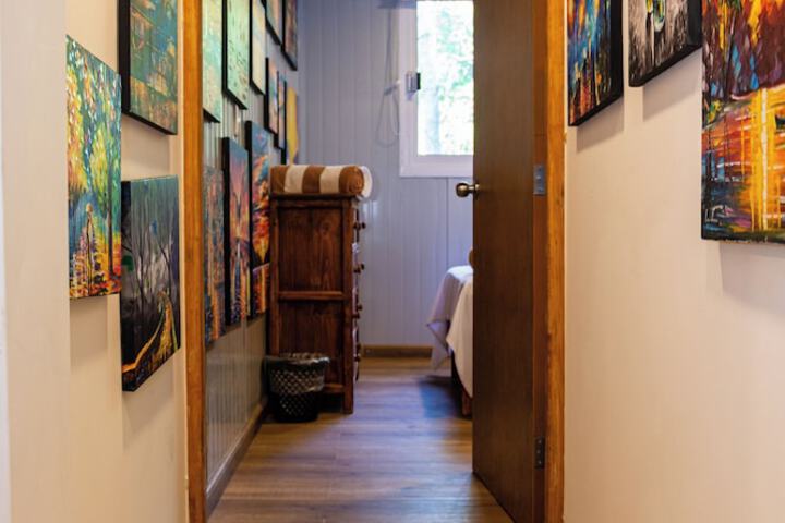 Room 4 of 74