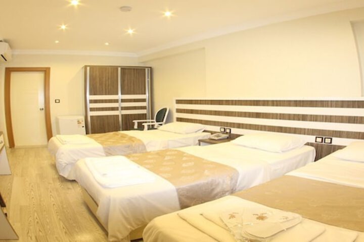 Room 8 of 37