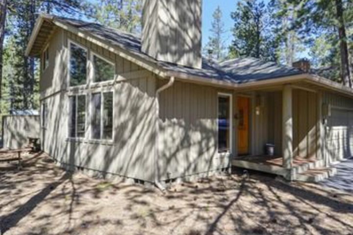 Ashwood 1 3 Br home by RedAwning