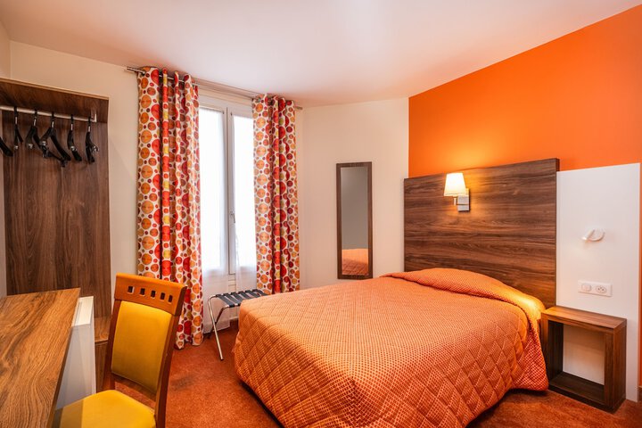 Room 8 of 55