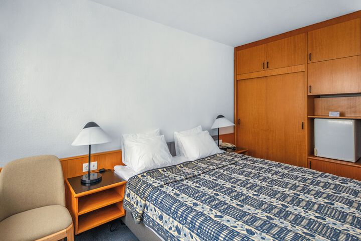 Room 18 of 41