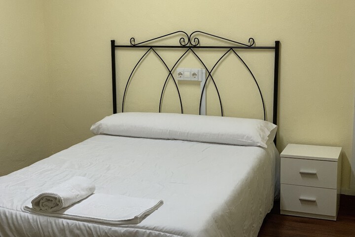 Room 5 of 37