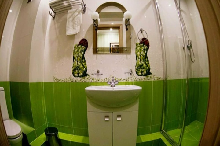 Room 32 of 73