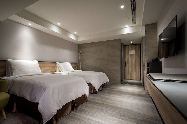 Room 4 of 44