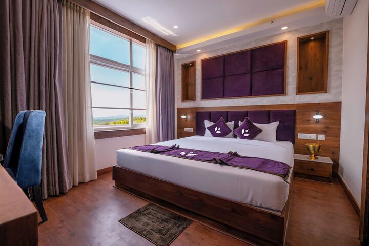 Room 2 of 22