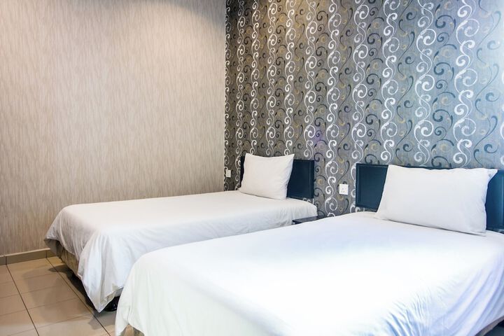 Room 15 of 39