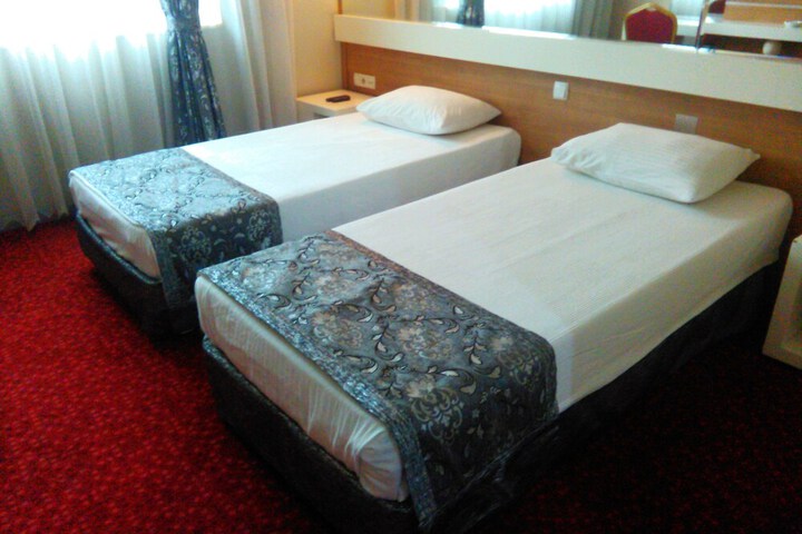 Room 11 of 36