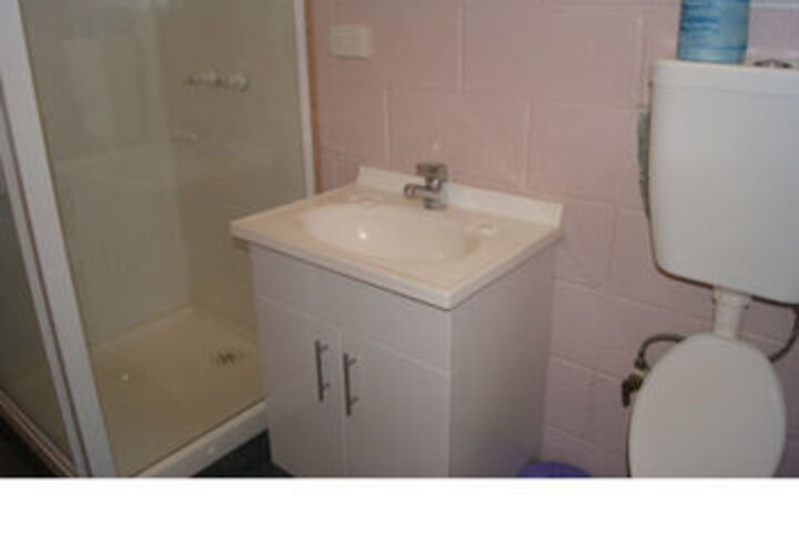 Room 115 of 191