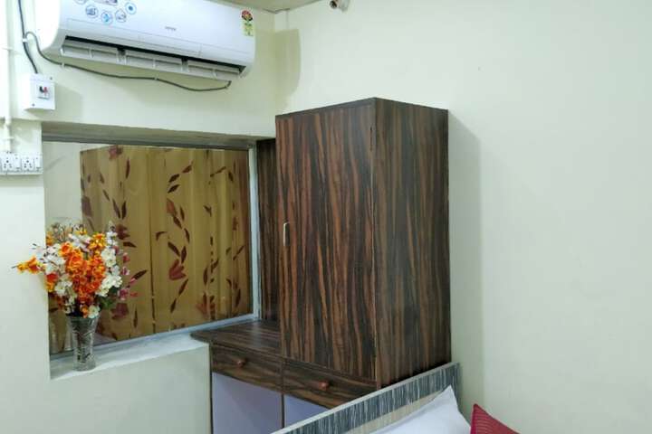 Room 10 of 46