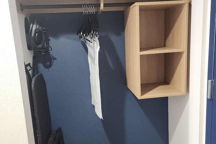 Room 6 of 38
