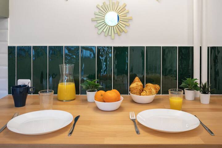 Dining 49 of 55