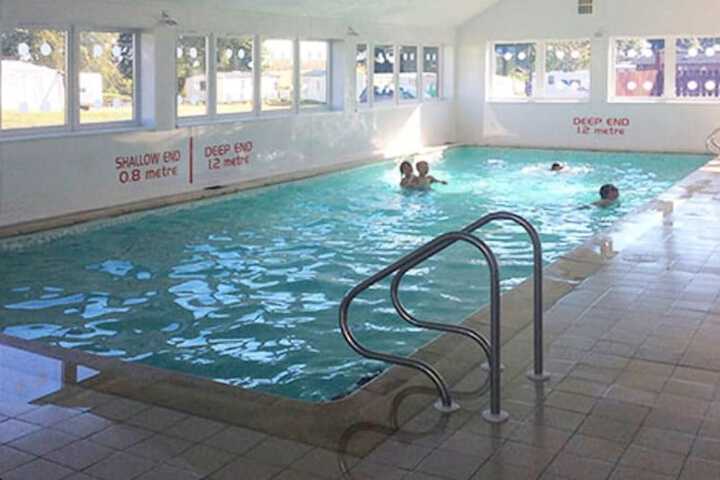 Pool 5 of 10