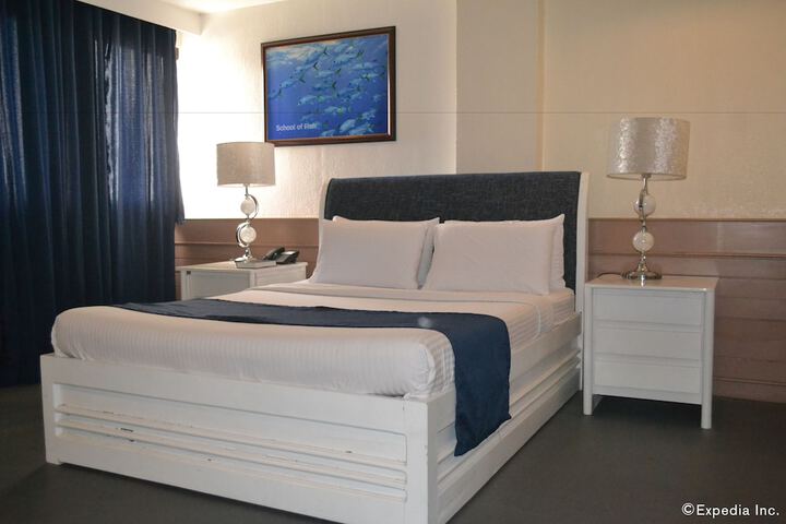 Room 13 of 39