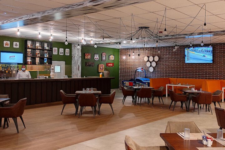 Lounge 219 of 259