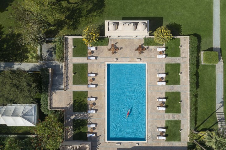 Pools & Facilities