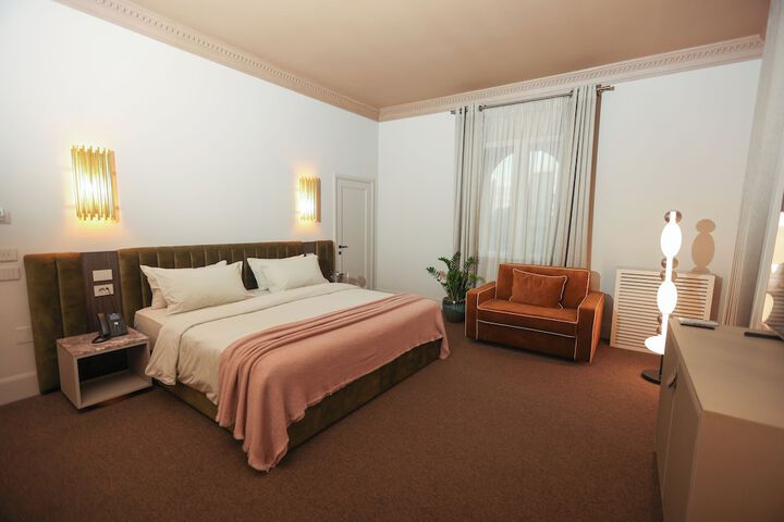Room 14 of 72