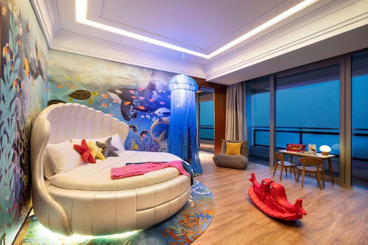 Room 25 of 124