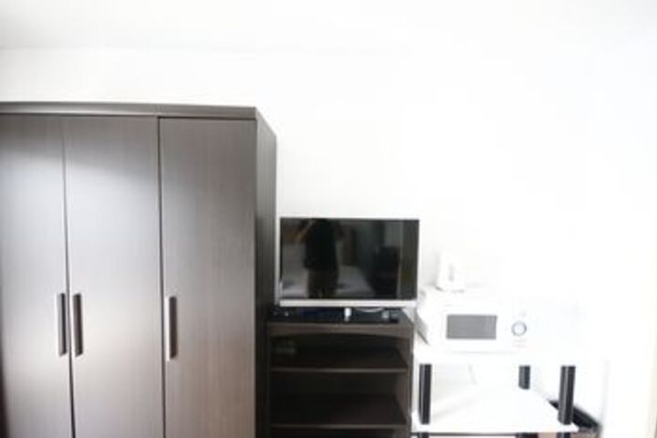 Room 12 of 20