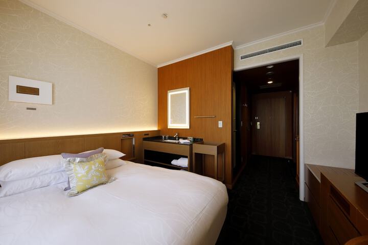 Room 25 of 165