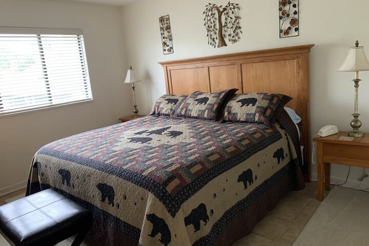 Room 28 of 186